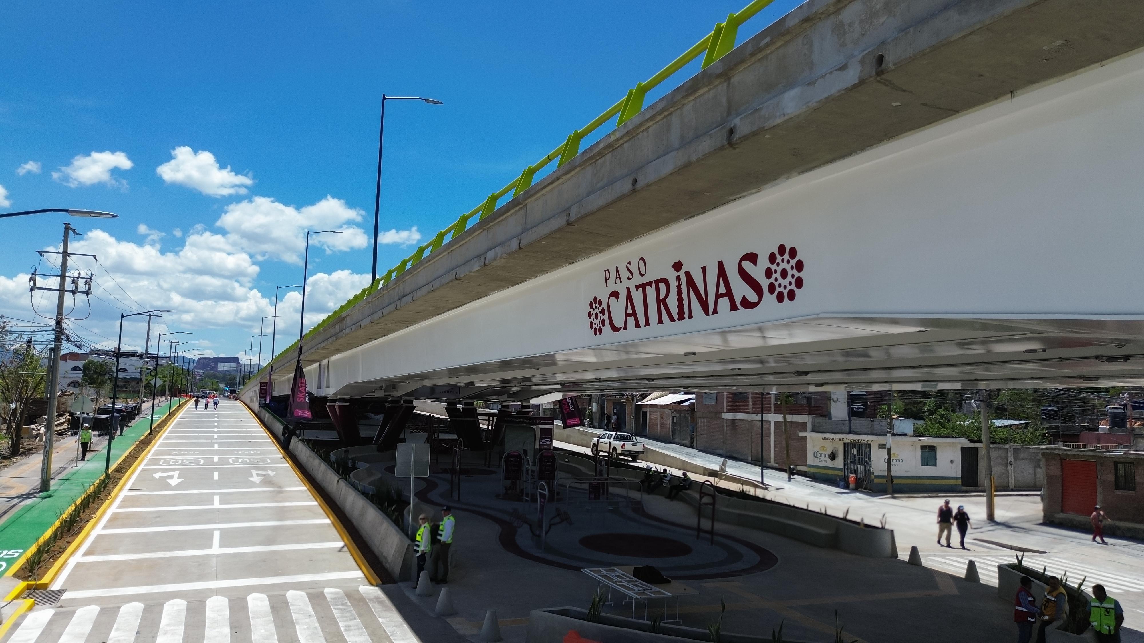 Paso elevado en construcción