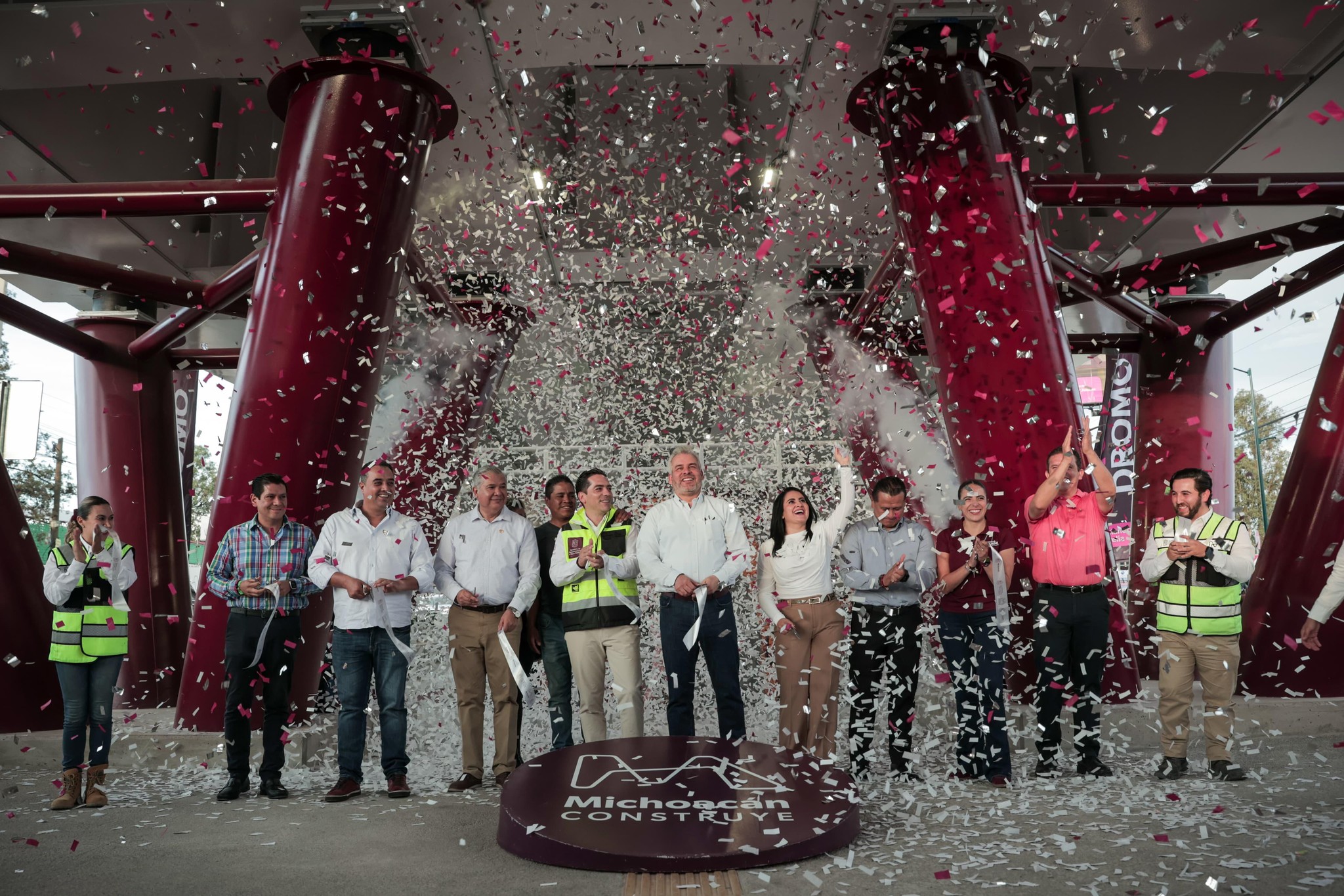 Accesos peatonales del puente